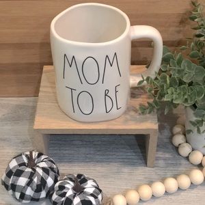 Rae Dunn Mom To Be Mug